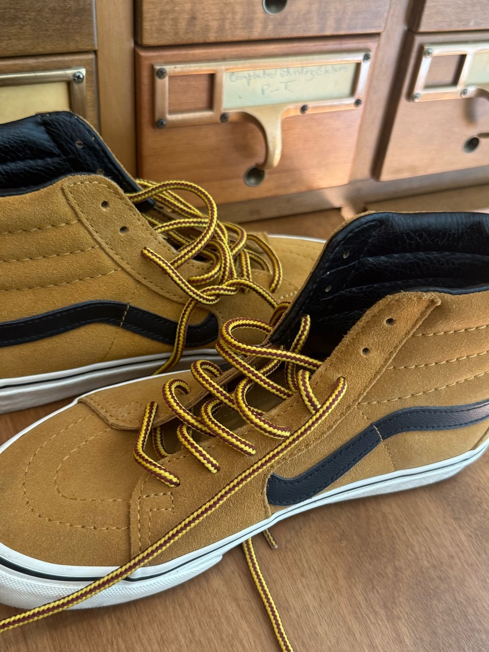 Vans Sk8-Hi Wheat Suede High Tops Men’s 4 Women’s 5.5 Excellent